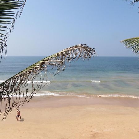 Mountain Wave Hotel And Surfshop Hikkaduwa Rum bild