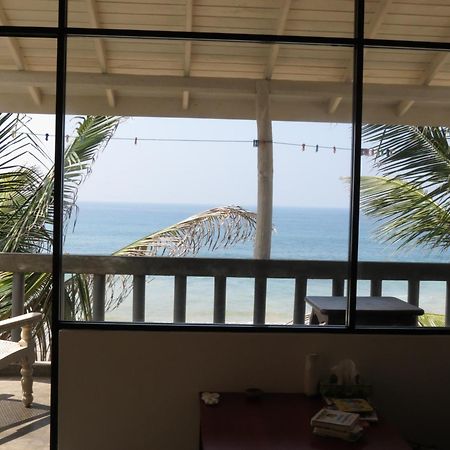 Mountain Wave Hotel And Surfshop Hikkaduwa Rum bild
